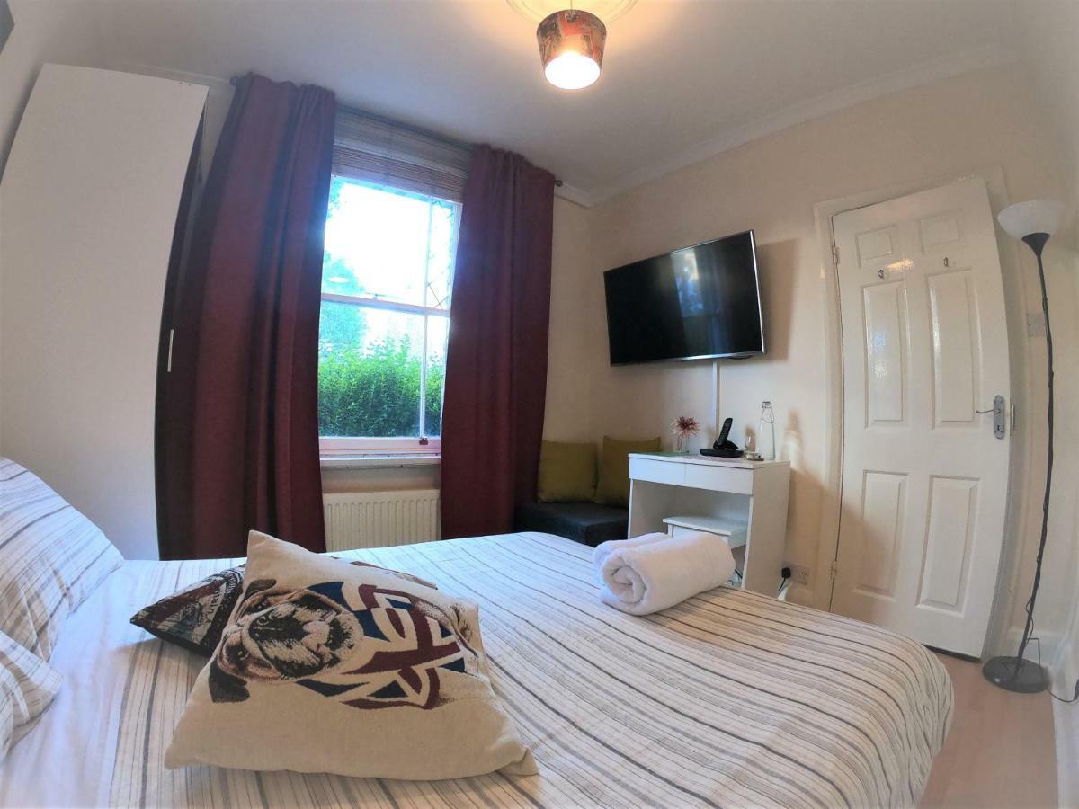 Homestay Max London